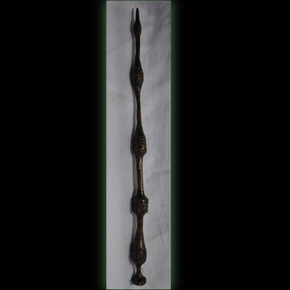 Limited Edition Elder Wand - Picture 1 of 3